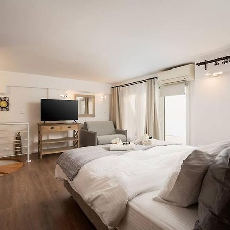 Modern Two Level Apartment In The Heart Of Athen Eksteriør bilde