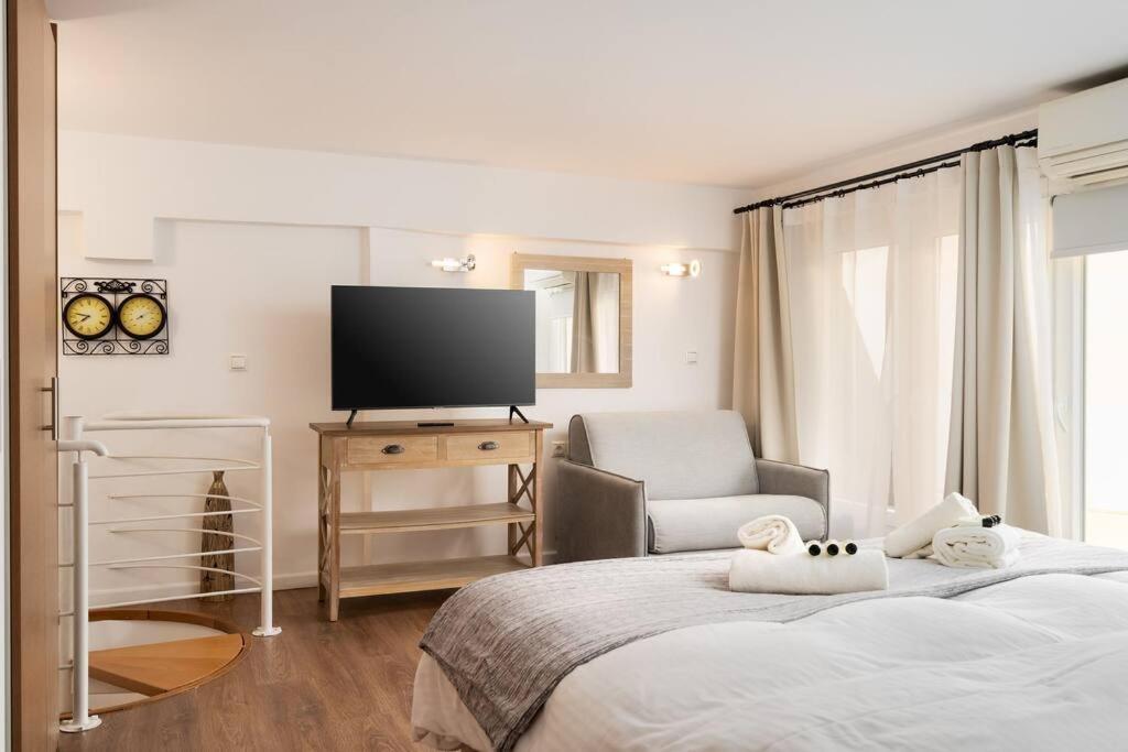Modern Two Level Apartment In The Heart Of Athen Eksteriør bilde