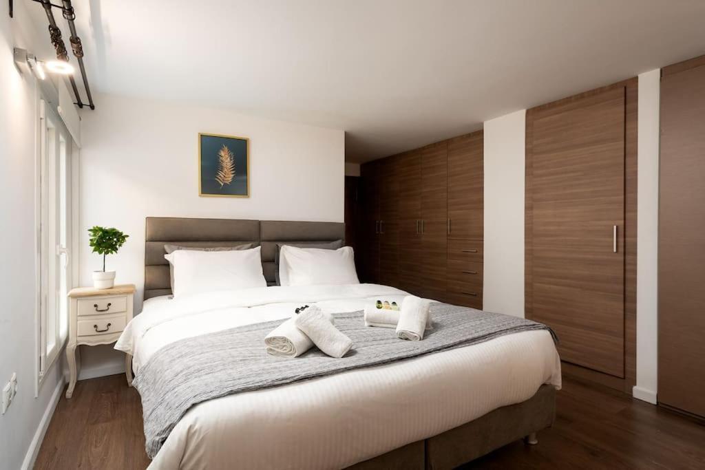 Modern Two Level Apartment In The Heart Of Athen Eksteriør bilde