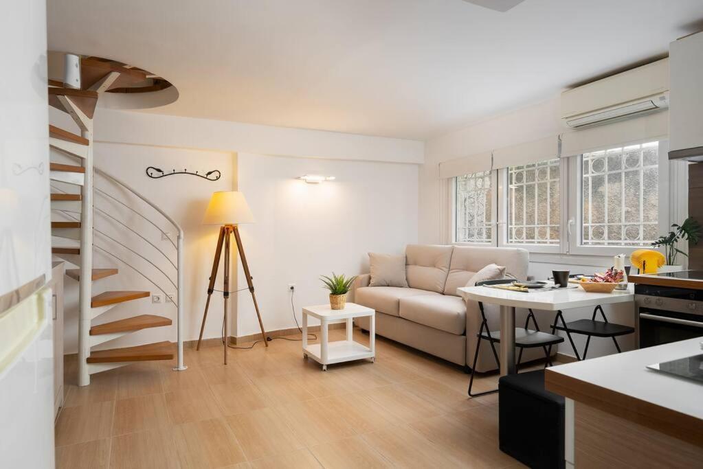 Modern Two Level Apartment In The Heart Of Athen Eksteriør bilde