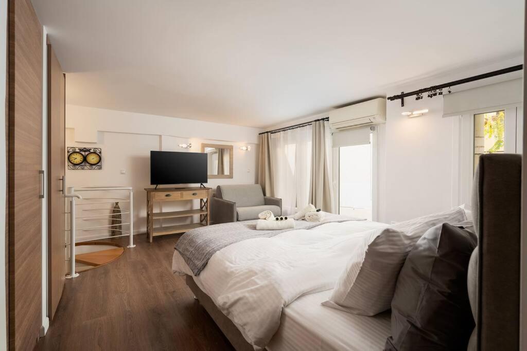 Modern Two Level Apartment In The Heart Of Athen Eksteriør bilde