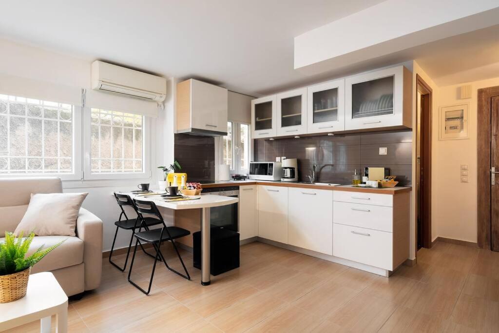 Modern Two Level Apartment In The Heart Of Athen Eksteriør bilde